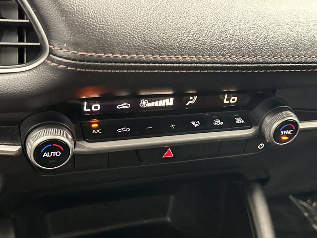 Used 2024 MAZDA MAZDA3 s FWD image 19