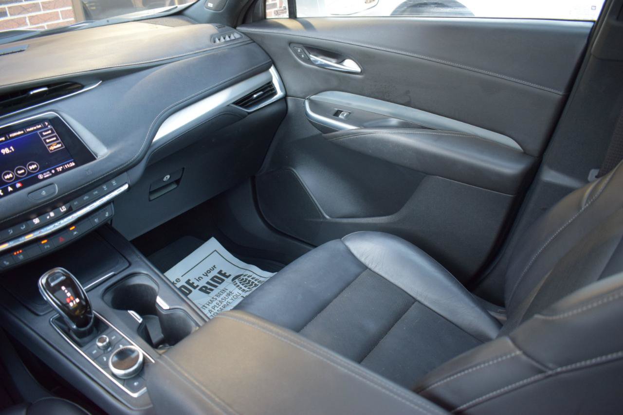 Used 2021 Cadillac XT4 Premium Luxury AWD/4WD image 17