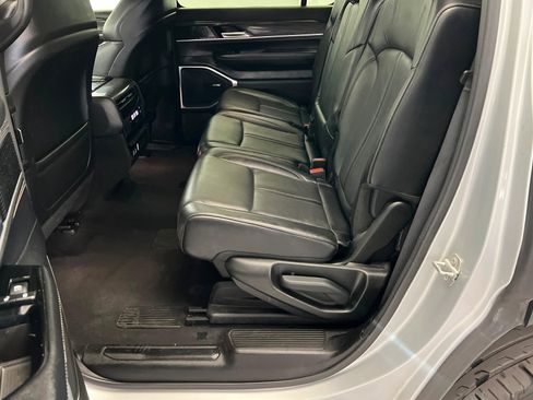 Used 2022 Jeep Wagoneer Series II AWD/4WD image 21