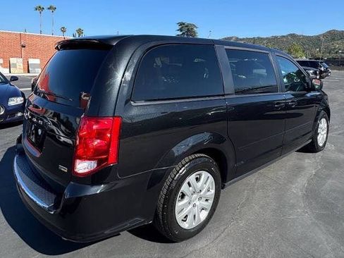 Used 2016 Dodge Grand Caravan SE w/ Quick Order Package 29E SE FWD image 10