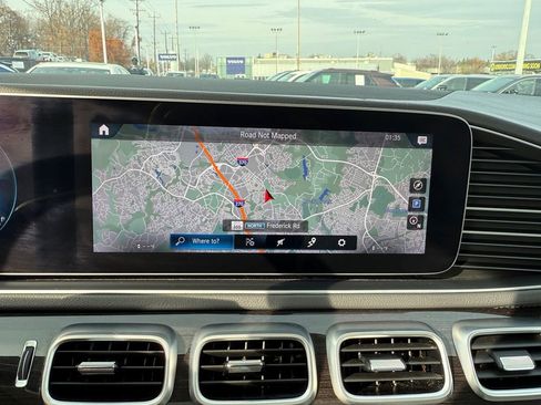 Used 2020 Mercedes-Benz GLS 450 4MATIC image 16