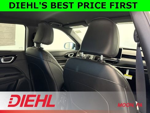 New 2026 Jeep Compass Limited image 13