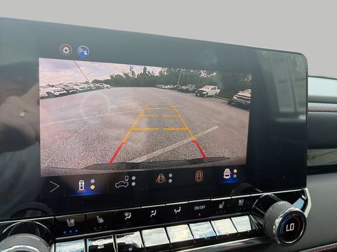 New 2026 Chevrolet Colorado Z71 w/ Technology Package AWD/4WD image 19