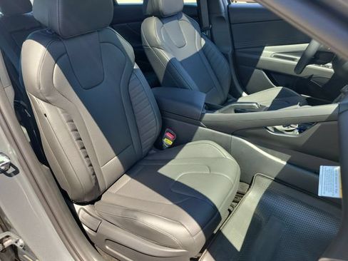 New 2026 Hyundai Elantra SEL Sport FWD image 21