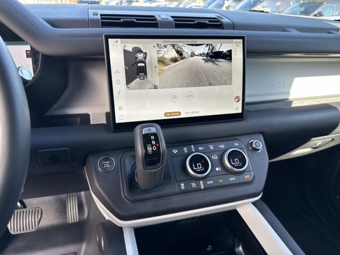 Certified 2025 Land Rover Defender 110 S image 25