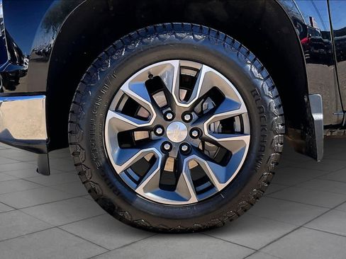 Used 2022 Chevrolet Silverado 1500 LT image 10