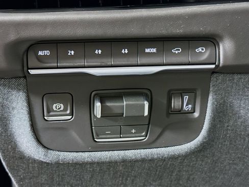 New 2026 Cadillac Escalade Platinum Luxury w/ LPO, Floor Liner Package AWD/4WD image 10