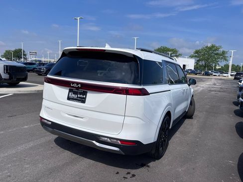Certified 2024 Kia Carnival SX Prestige FWD image 4