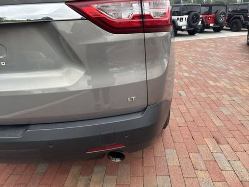 Used 2018 Chevrolet Traverse LT w/ LPO, Floor Liner Package FWD image 12
