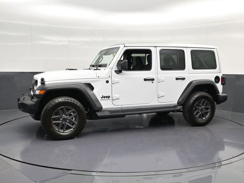 Used 2026 Jeep Wrangler Unlimited Sport AWD/4WD image 7