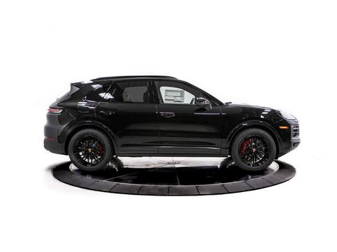 New 2026 Porsche Cayenne S AWD/4WD image 8