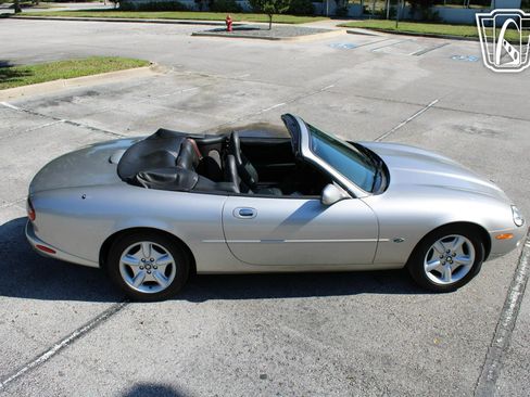 Used 1999 Jaguar XK8 Convertible RWD image 26