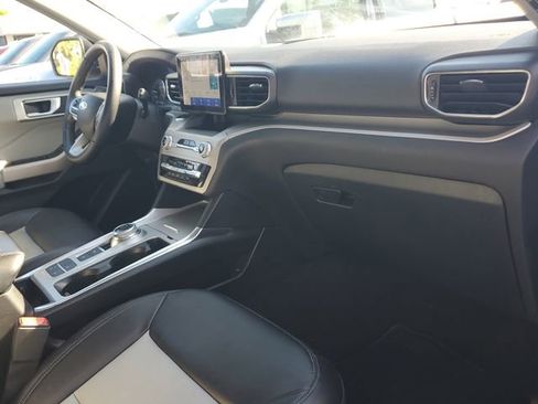 Used 2023 Ford Explorer XLT w/ Equipment Group 202A image 11