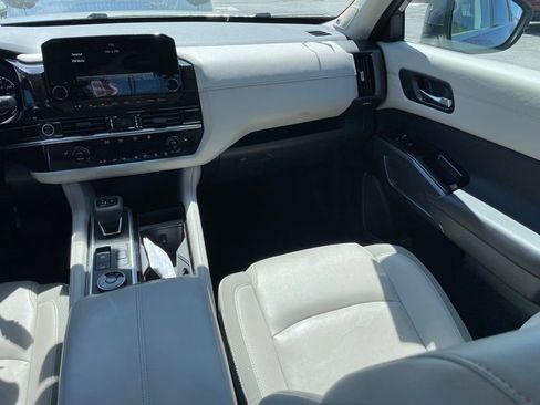 Certified 2023 Nissan Pathfinder SL w/ SL Premium Package AWD/4WD image 12