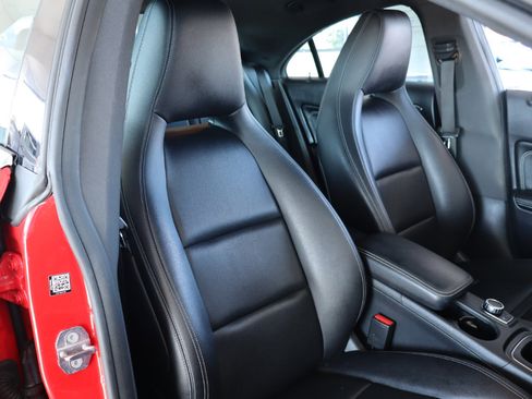 Used 2019 Mercedes-Benz CLA 250 image 36