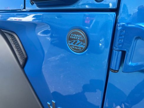 Used 2023 Jeep Wrangler Unlimited w/ Cold Weather Group AWD/4WD image 13