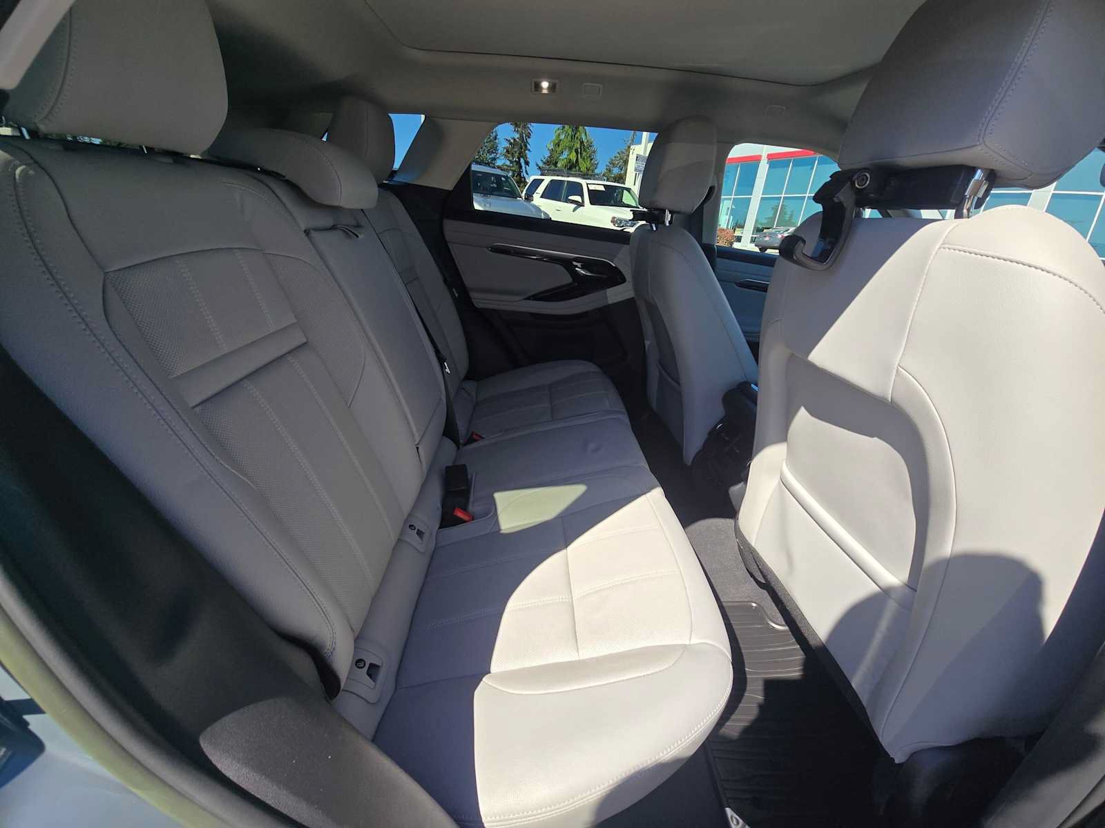 Used 2023 Land Rover Range Rover Evoque S AWD/4WD image 12