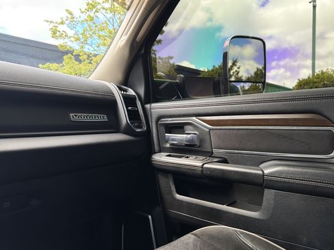 Used 2022 RAM 3500 Laramie AWD/4WD image 43