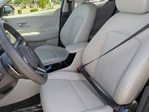 Used 2025 Hyundai Kona Limited AWD/4WD image 26