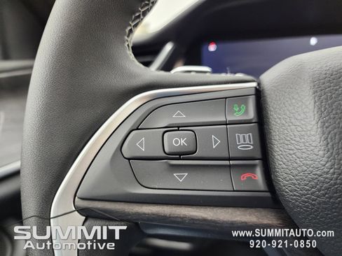 New 2025 Jeep Grand Cherokee Limited w/ Black Appearance Package image 19