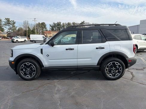 New 2026 Ford Bronco Sport Outer Banks w/ Outer Banks Tech Package+ AWD/4WD image 4