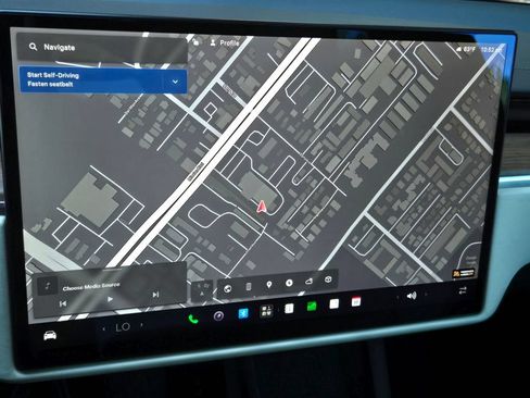 Used 2023 Tesla Model X AWD/4WD image 21