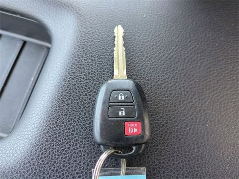 Used 2020 Toyota Tundra SR5 image 32