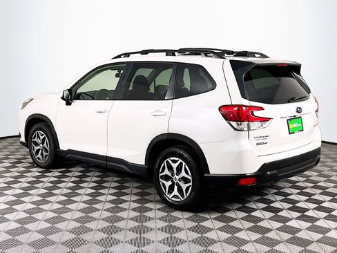 Used 2024 Subaru Forester Premium AWD/4WD image 6