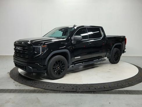 Used 2023 GMC Sierra 1500 Elevation AWD/4WD image 4