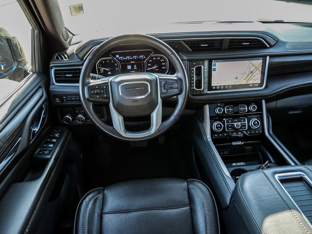 Used 2021 GMC Yukon Denali w/ Denali Premium Package RWD image 30