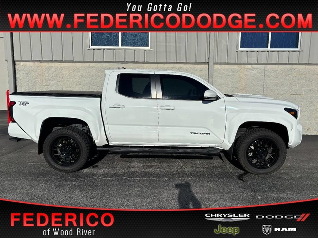 Used 2025 Toyota Tacoma TRD Sport AWD/4WD image 1