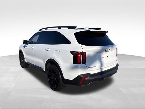 Certified 2025 Kia Sorento SX image 9