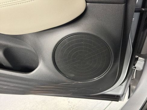 Certified 2023 Honda HR-V LX image 22