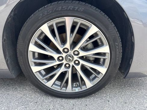 Used 2020 Lexus ES 300h w/ Premium Package FWD image 6