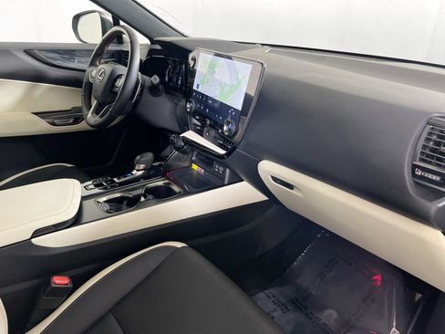 Used 2024 Lexus NX 350h AWD image 29