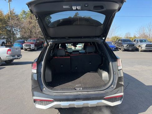 Used 2024 Kia Sportage SX image 10