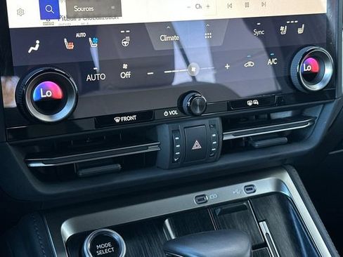 Used 2025 Lexus GX 550 image 22