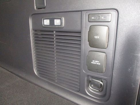 Used 2025 Ford Expedition Max Active AWD/4WD image 48