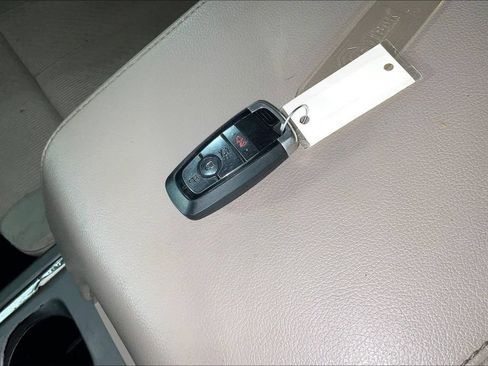 Used 2019 Ford Expedition Max XLT RWD image 13