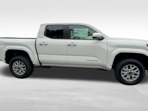 New 2025 Toyota Tacoma SR5 image 6