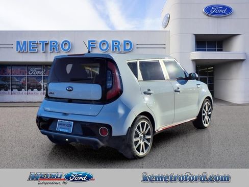 Used 2018 Kia Soul ! w/ Tech Package image 3