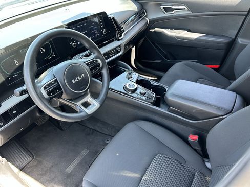 Used 2023 Kia Sportage LX AWD/4WD image 16