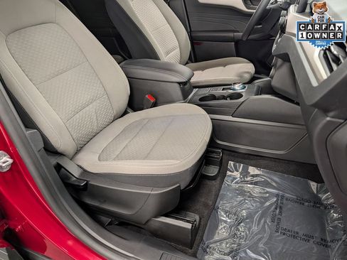 Used 2022 Ford Escape SE w/ SE Sport Appearance Package AWD/4WD image 29