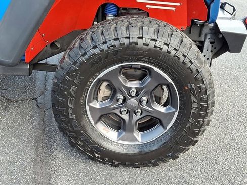 Certified 2021 Jeep Wrangler Unlimited Rubicon w/ Cold Weather Group image 9