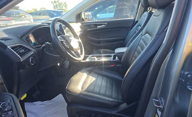 Used 2023 Ford Edge SEL w/ Convenience Package AWD/4WD image 4