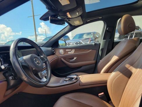 Used 2018 Mercedes-Benz E 400 4MATIC Sedan image 10