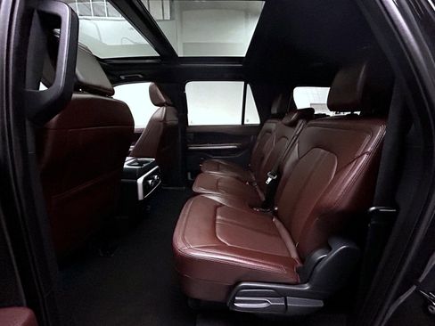 Used 2024 Ford Expedition Max Limited image 19
