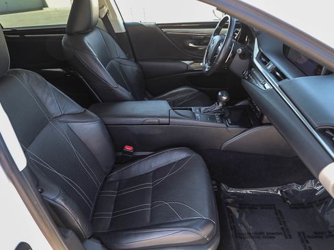 Used 2019 Lexus ES 350 w/ Accessory Package 2 FWD image 16