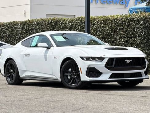 Used 2024 Ford Mustang GT RWD image 2