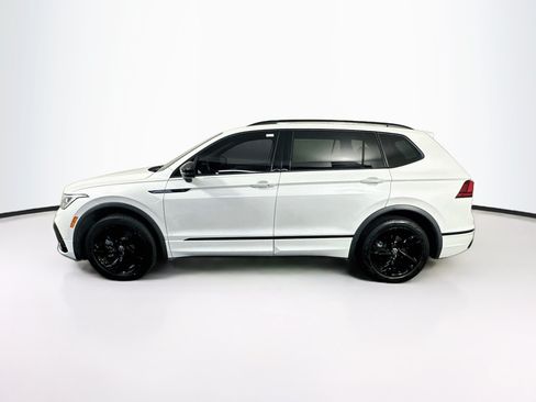 Used 2023 Volkswagen Tiguan SE R-Line FWD image 4